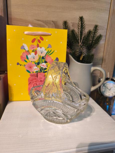 Malý sklenený košík výpredaj, 