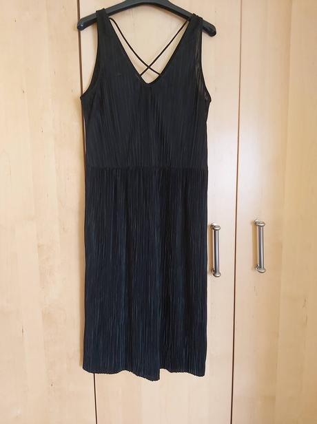 Dámske čierne šaty č.l, l