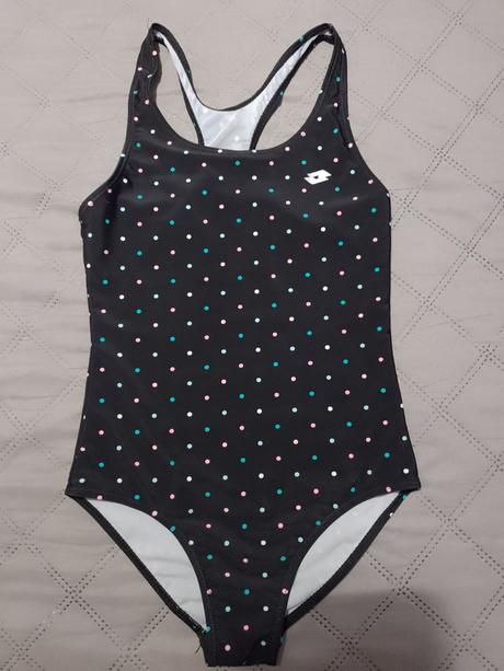 Bodkované plavky, 128