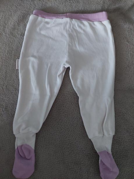 Dievcenske tepláky, 68