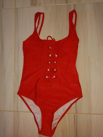 Šnurovacie celé plavky, s