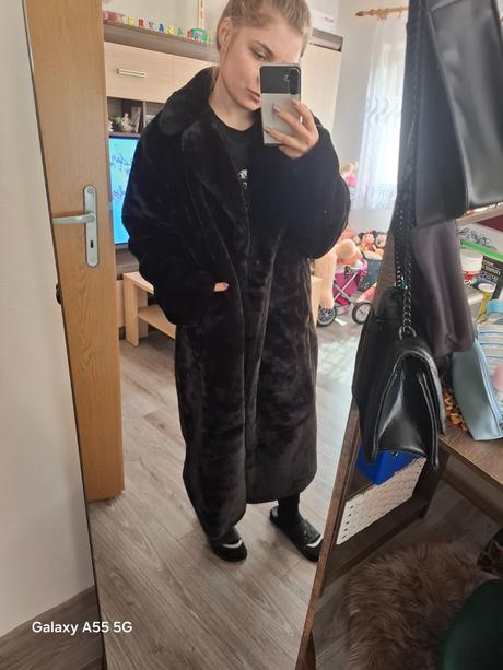 Kabát z umelej kožušiny, 