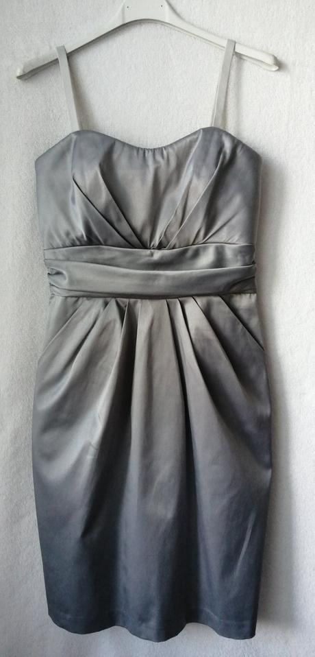 Pekné elegantné šaty, 36