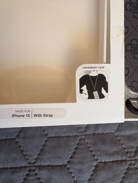 Puzdro guess na iphone 13,14,15, 