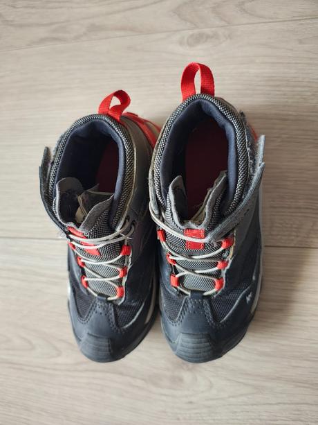 Turistické topanky, 28