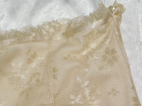 Velmi pekna čipkovana sukna na slavnost, h&m,42