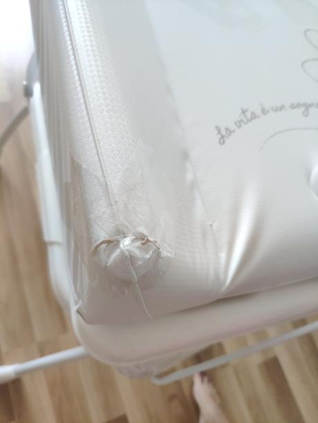 Prebalovací pult s vaničkou cam,