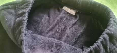 Čierne tepláky, 152