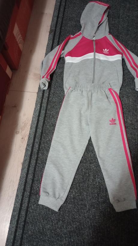 Tepláková súprava, 110