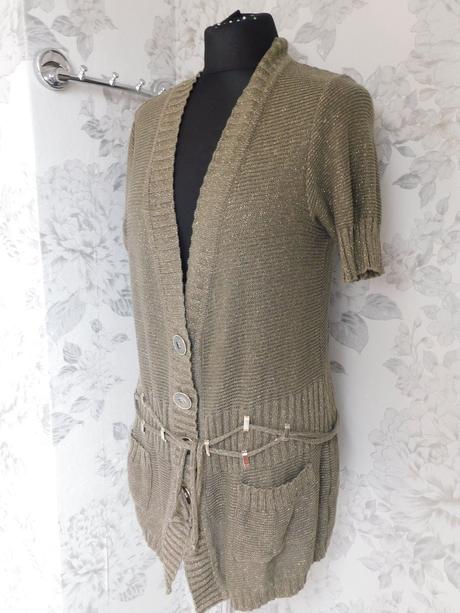 Pekny pleteny sveter, 38