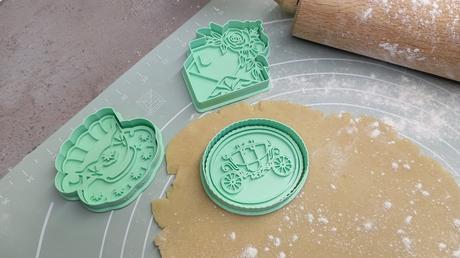 Romantic elegance - vykrajovačky v sete, 