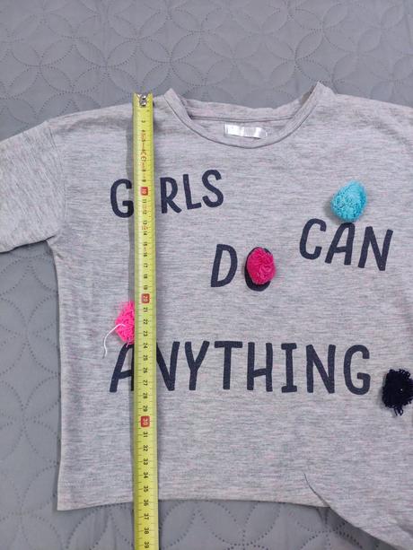 Stylove tricko na zaviazanie na boku s brmbolcami, 122