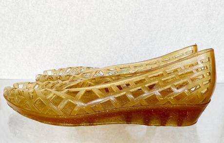 Zlaté gumené sandálky, 36