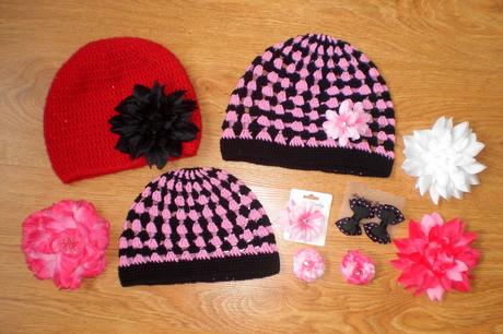 Háčkovaná čiapočka s kvetom, 116