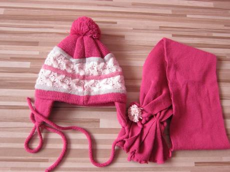 Čapica so šálom, 110