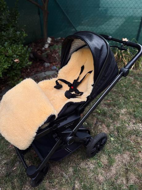 Luxusný kočík hartan amg v čiernej farbe s červený, hartan,hartan amg