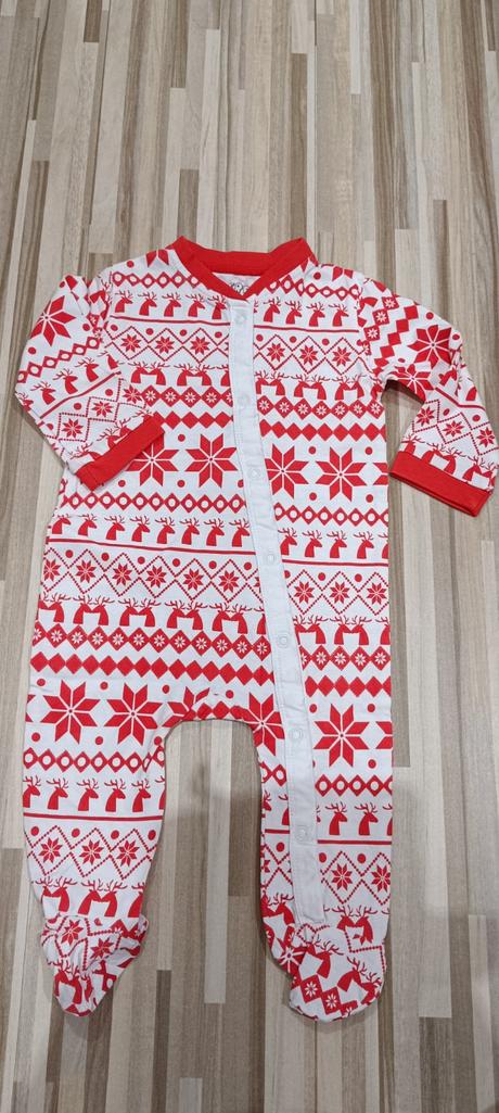 Vianočný overal, 80