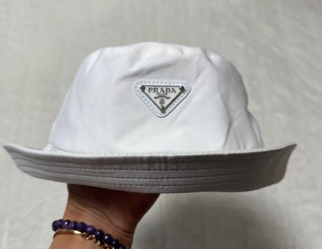 Biely klobúčik, 58