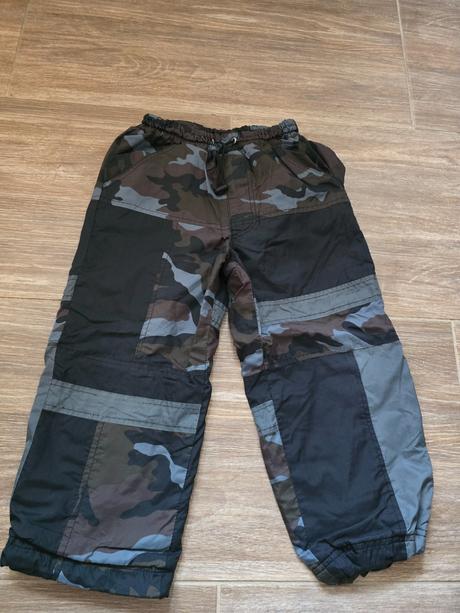 Nohavice šuštiakové č.110, 110