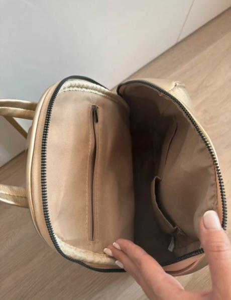 Nádherný zlatý ruksak lara bags, lara bags