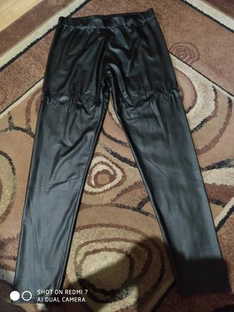 Koženkové nohavice/legíny, 44