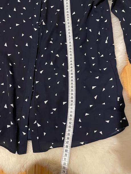 Tmavomodra kosielka s bielymi trojuholnikami, primark,36
