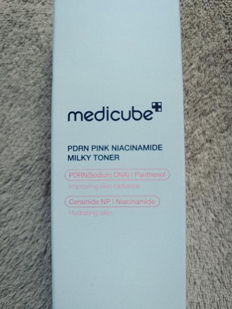 Medicube - pdrn pink niacinamide milky toner, 