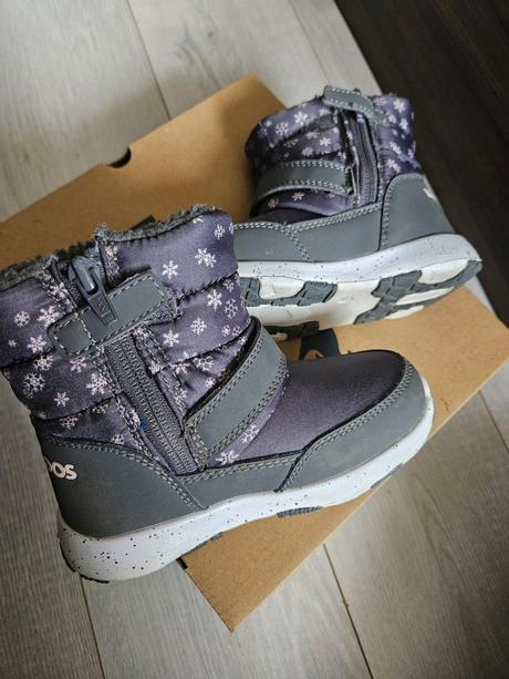 Zimne cizmy, kangaroos,25