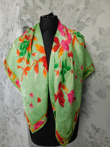 Kvalitná luxusna hodvabna elegantná šatka, l