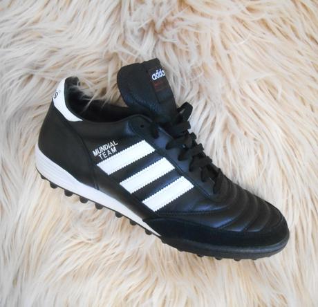 Turfy adidas mundial team veľ.42, adidas,42