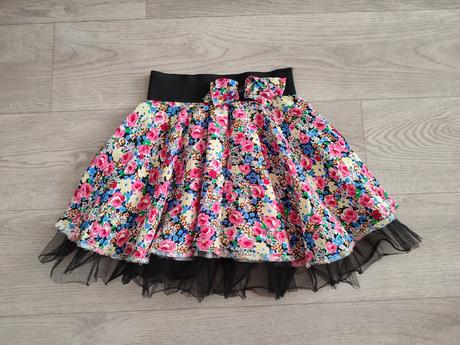 Kruhová sukňa, 128