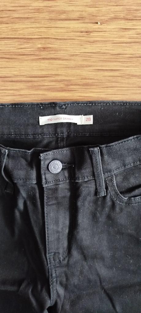 Rifle levis 710 super skinny 28, levis,28