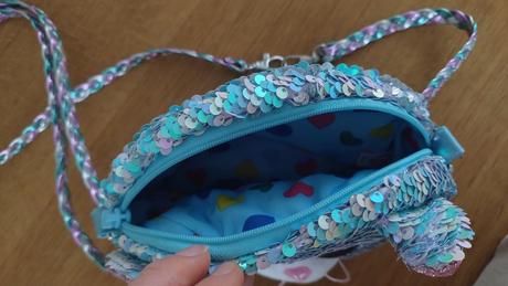 Kabelka mačička, ty