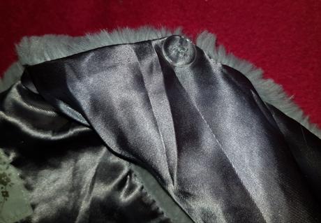 Huňatá vestička, 74