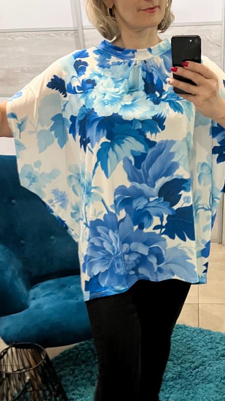 Dámska kvetovaná oversize tunika bielo-modrá (uni), 