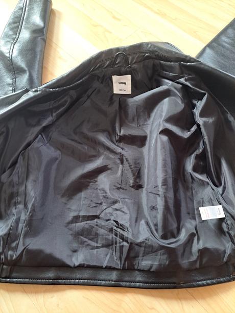 Kozenkova bunda, sinsay,152