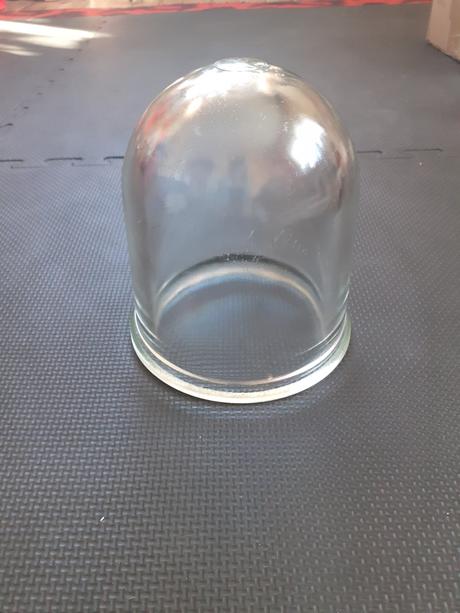 Socialistické sklenené tienidlo na vonkajšiu lampu, 