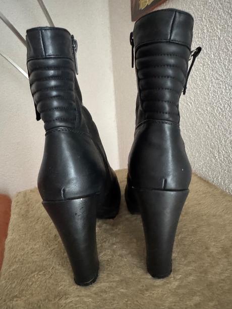 Členkové čižmy, 35