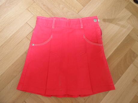 Dievčenská sukňa, 122