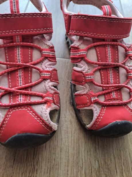 Trekové sandálky, 28