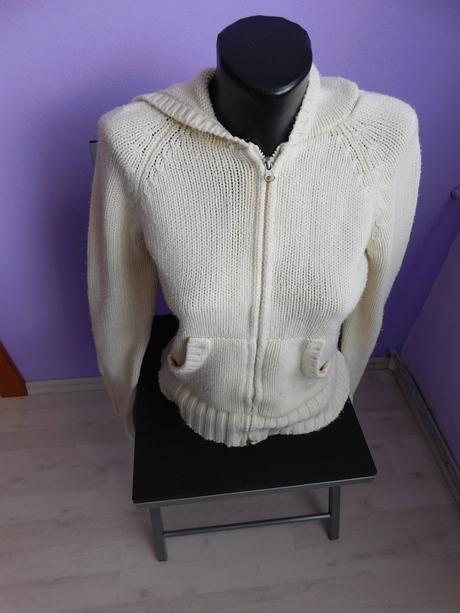 Sveter na zips s kapucou m, m