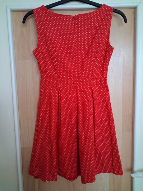 2x letné šatočky biele a červené v.xs-s, xs