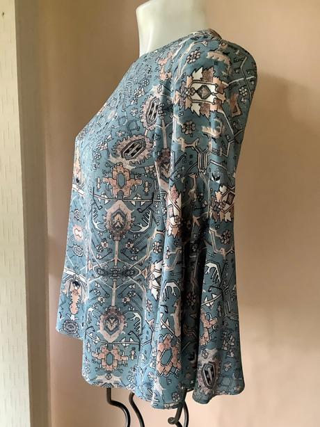 Krásna bluzka s volanovymi rukavmi/196a, nutmeg,s