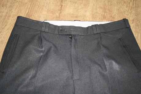 Elegantne nohavice-ako nové, 52