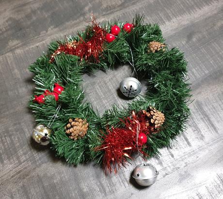 Vianočný venček s rolničkami,