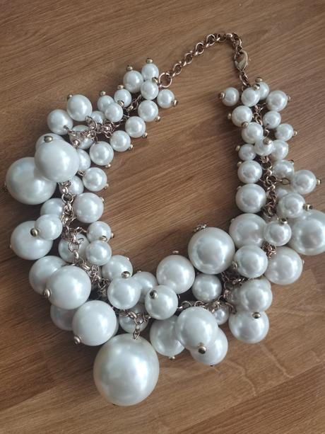 Extravagantný náhrdelník, 