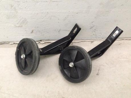 Bicykel+helma+pomocne kolesa, 16