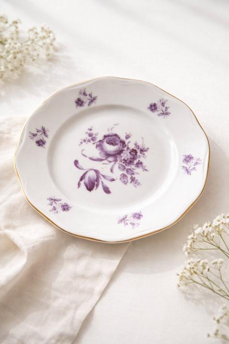 Porcelánový tanier, 