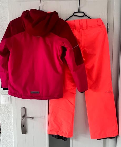 Výrazny komplet na svah, alpine pro,146