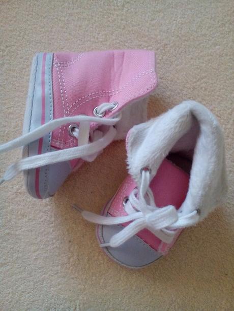 Zateplene capacky, kik,<17